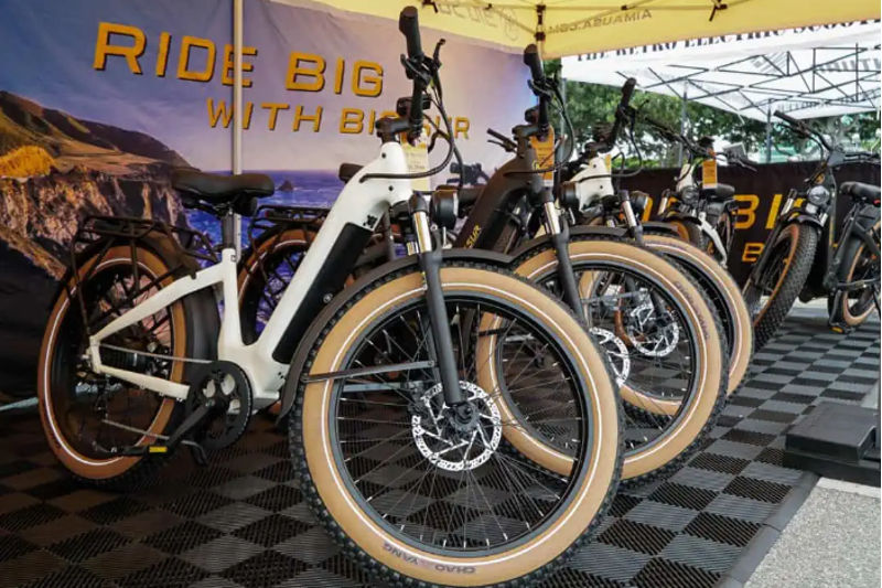 AIMA Big Sur All-Terrain E-Bike in White-11