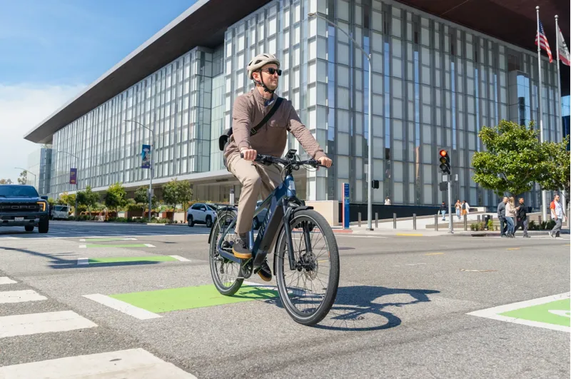 Aventon Level 4 REC Ebike in Sandstone-6